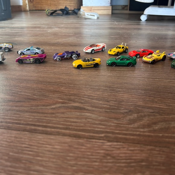 Assorted Colorful Toy Cars Set - Picture 5 of 5